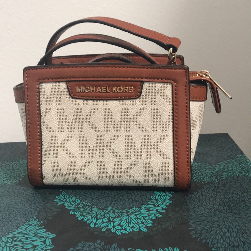 Michael Kors Crossbody Purse